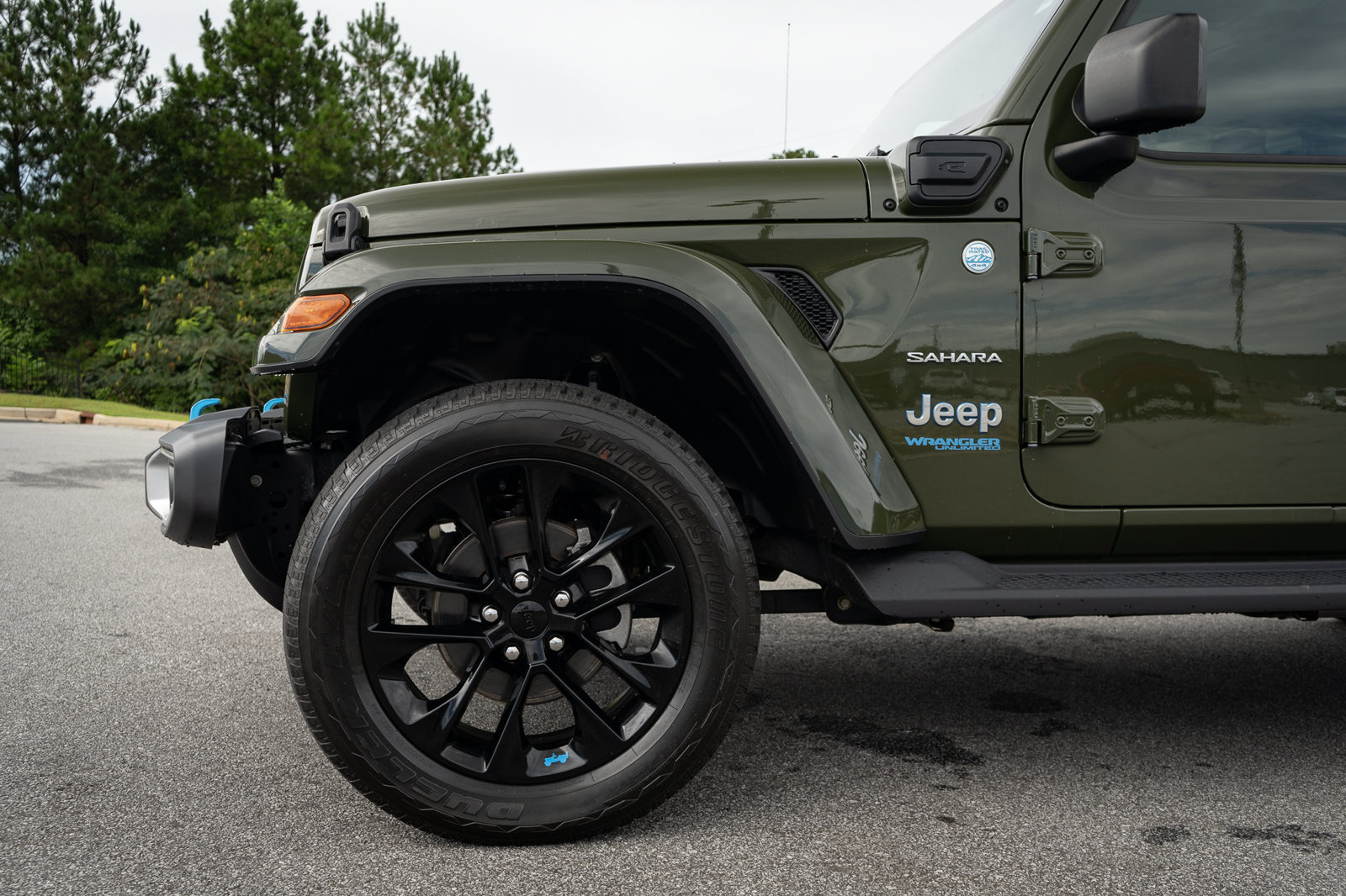 Used 2022 Jeep Wrangler Unlimited Sahara w/ Cold Weather Group AWD/4WD image 4