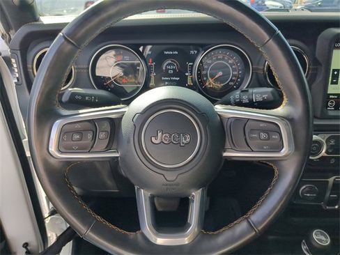 Used 2022 Jeep Wrangler Unlimited Sahara image 33