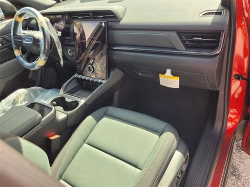 New 2026 GMC Terrain AT4 w/ Convenience Package III image 14