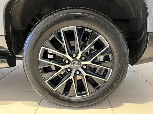 Used 2025 Lexus GX 550 AWD/4WD image 17