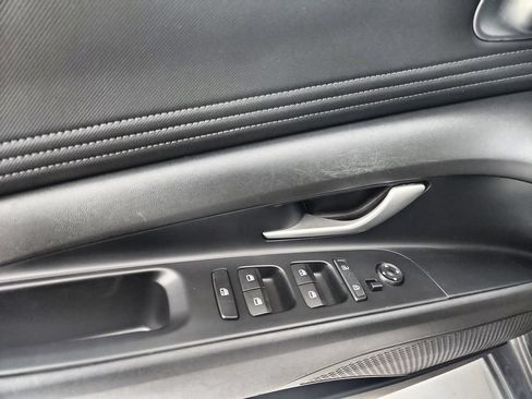 Used 2025 Hyundai Elantra SEL FWD image 23