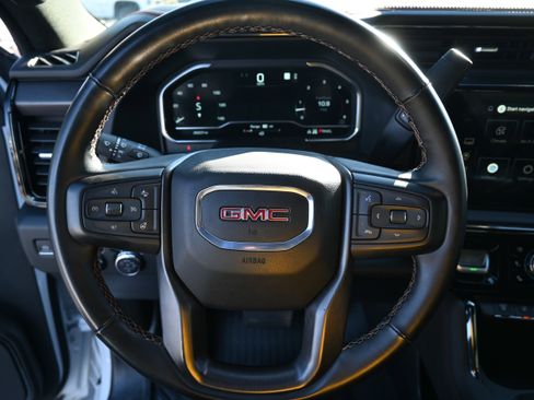 Used 2024 GMC Sierra 2500 AT4 w/ AT4 Premium Plus Package image 20