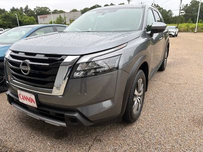 Used 2025 Nissan Pathfinder SL w/ Cargo Package