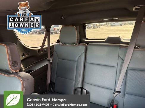 Used 2025 GMC Yukon XL AT4 w/ AT4 Premium Plus Package AWD/4WD image 9
