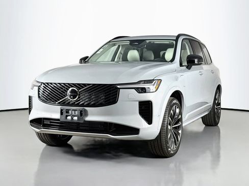 New 2026 Volvo XC90 T8 Ultra w/ Protection Package AWD/4WD image 3