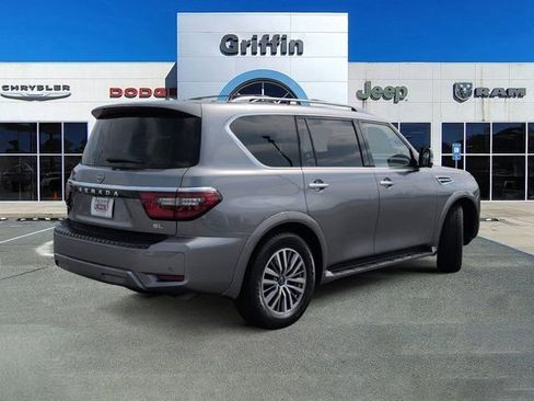 Used 2023 Nissan Armada SL w/ Captain's Chairs Package image 4