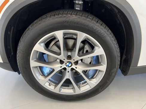 Used 2024 BMW X5 xDrive40i w/ Premium Package image 59