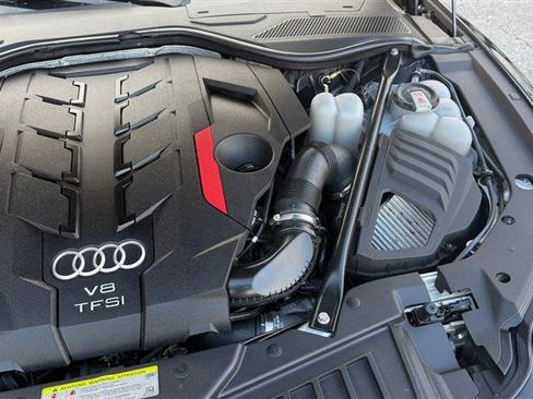 Used 2020 Audi S8 L image 12