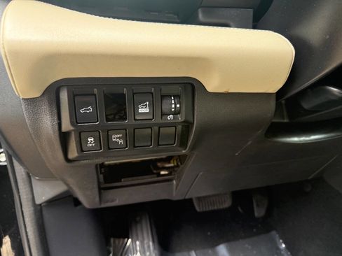 Used 2019 Subaru Ascent Limited image 26