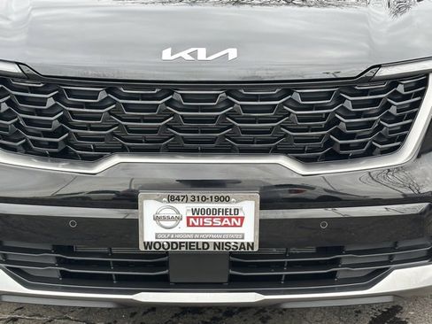 Used 2025 Kia Sorento S image 9