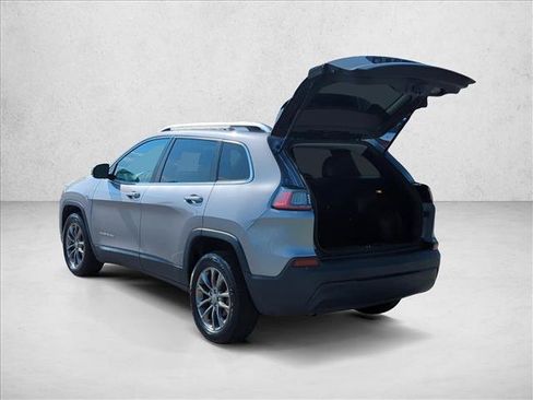 Used 2019 Jeep Cherokee Latitude Plus FWD image 10