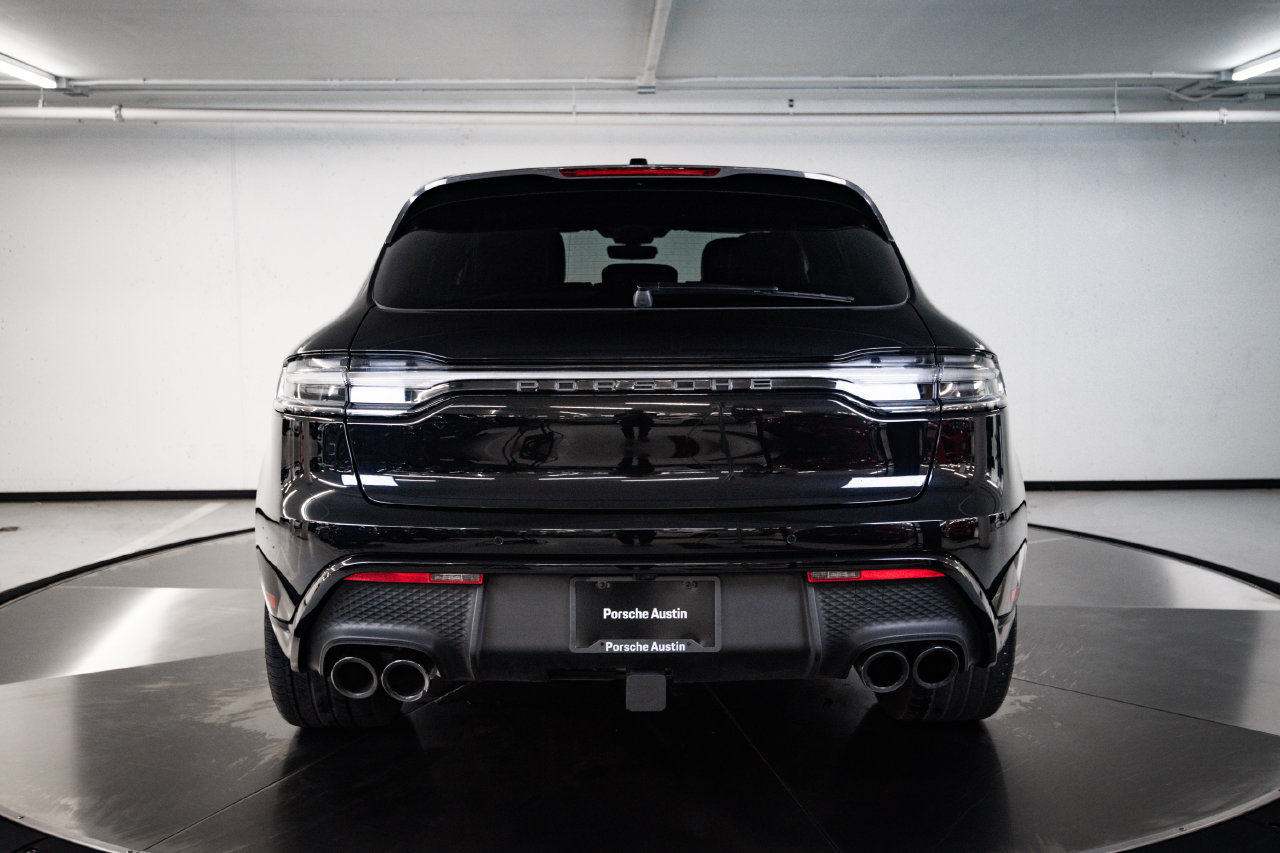 Certified 2023 Porsche Macan Turbo AWD/4WD image 6