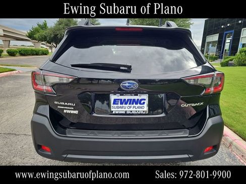 Used 2024 Subaru Outback Premium AWD/4WD image 4