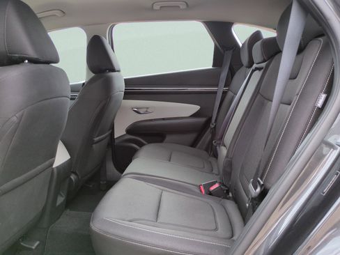 Certified 2024 Hyundai Tucson SE image 21