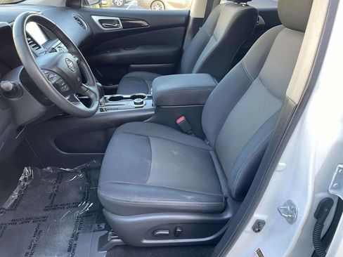 Used 2017 Nissan Pathfinder SV w/ Trailer Tow Package image 27