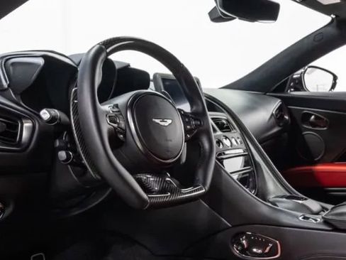 Used 2019 Aston Martin DBS Superleggera image 16