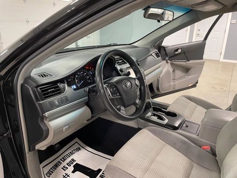 Used 2014 Toyota Camry LE FWD image 9