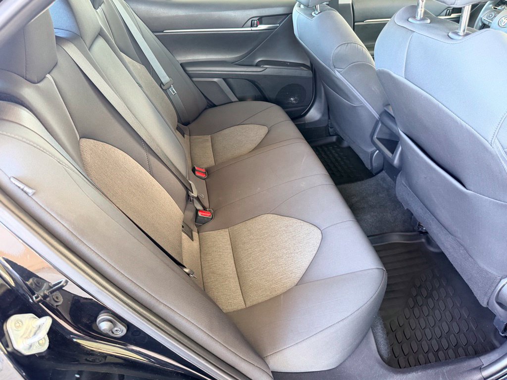 Used 2021 Toyota Camry LE FWD image 33