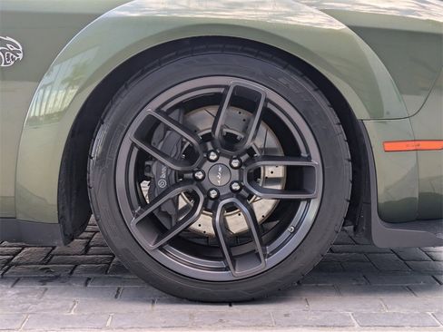 Used 2019 Dodge Challenger SRT Hellcat image 11