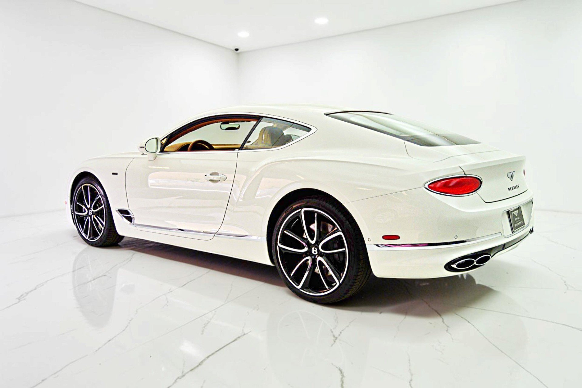 Used 2024 Bentley Continental GT AWD/4WD image 10