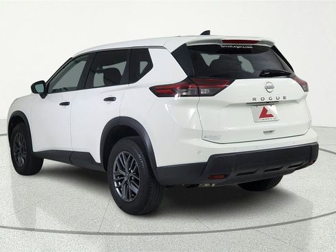 Used 2024 Nissan Rogue S FWD image 4