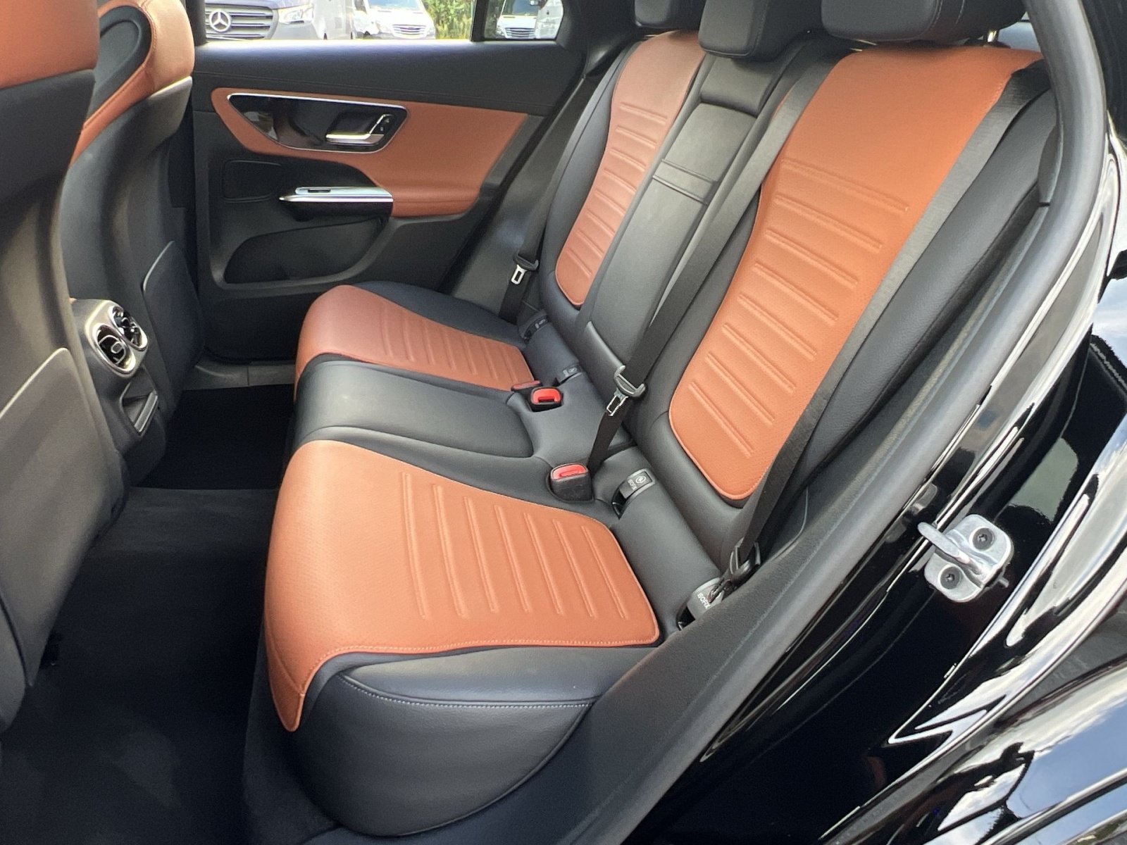 Certified 2024 Mercedes-Benz GLC 300 4MATIC image 30