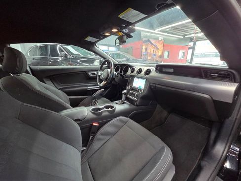Used 2018 Ford Mustang Coupe w/ Equipment Group 101A RWD image 16