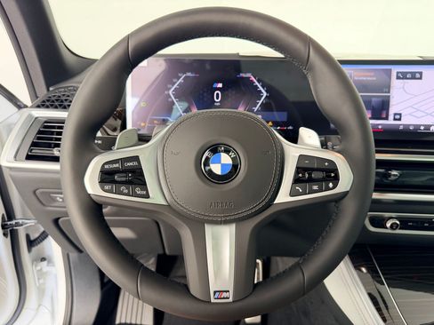 New 2026 BMW X5 xDrive40i w/ M Sport Package AWD/4WD image 11