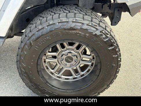 Used 2013 Jeep Wrangler Unlimited Sahara w/ Connectivity Group AWD/4WD image 12