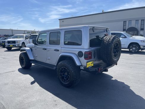 Used 2021 Jeep Wrangler Unlimited Sahara w/ Uconnect 4C Nav & Sound Group AWD/4WD image 6