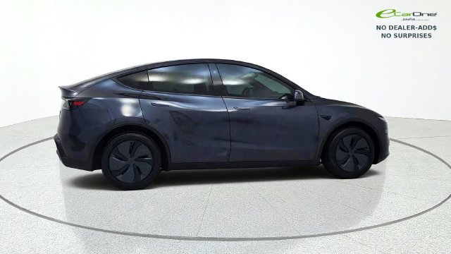 Used 2026 Tesla Model Y Long Range RWD image 9