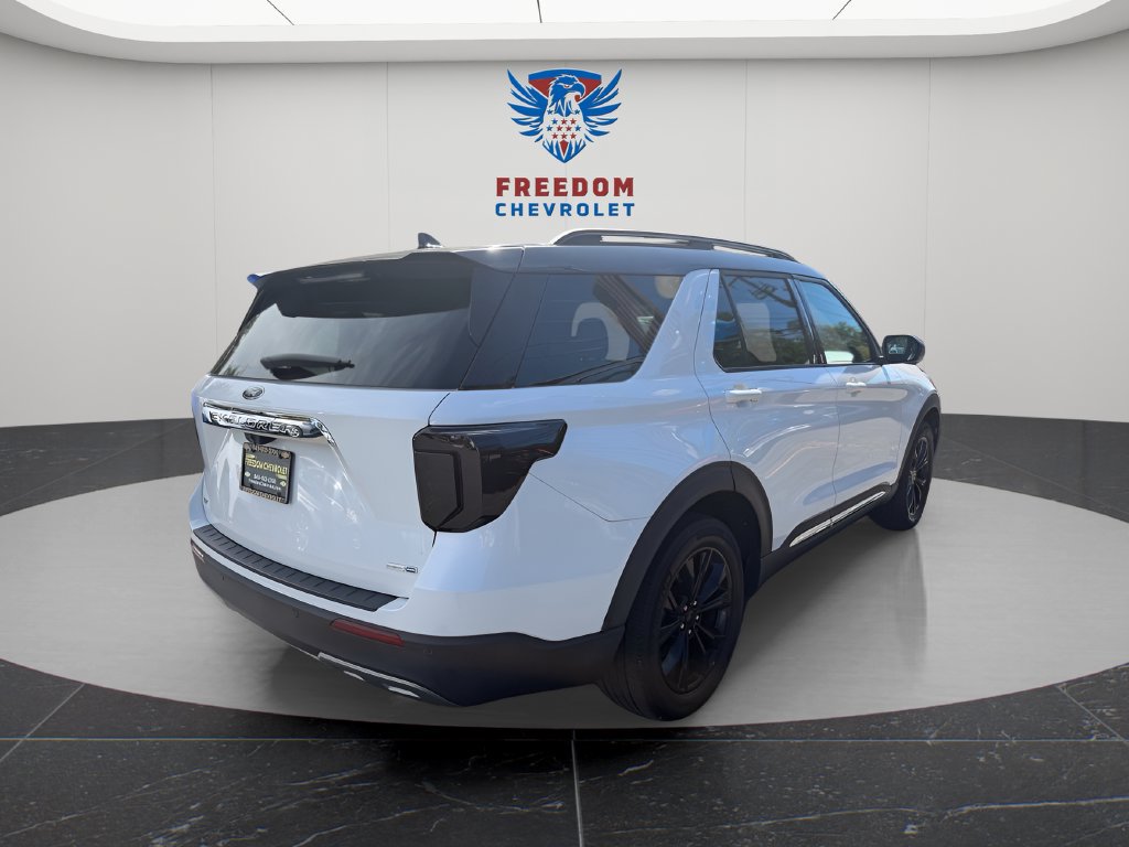 Used 2020 Ford Explorer XLT w/ Equipment Group 202A AWD/4WD image 6