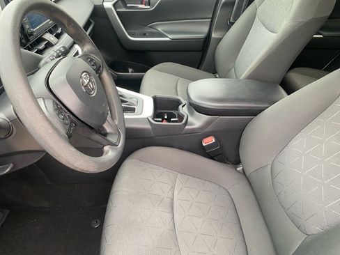 Used 2022 Toyota RAV4 XLE image 11
