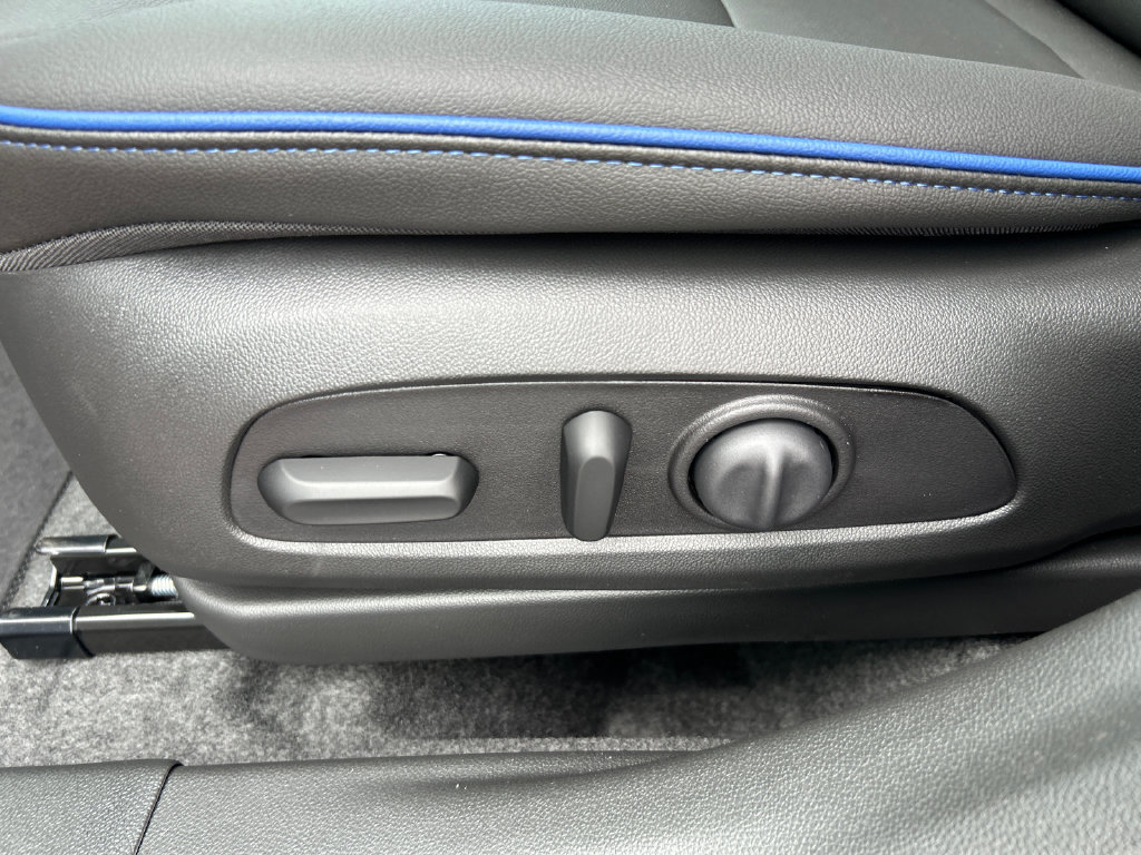 New 2026 Buick Envista Sport Touring w/ Convenience I Package FWD image 17