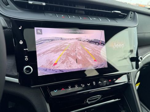 New 2026 Jeep Grand Cherokee Altitude image 25