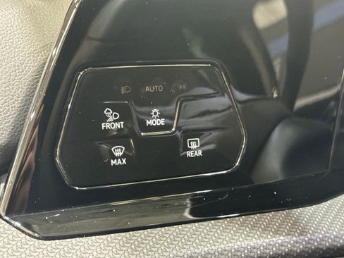 Used 2024 Volkswagen Golf R AWD/4WD image 24