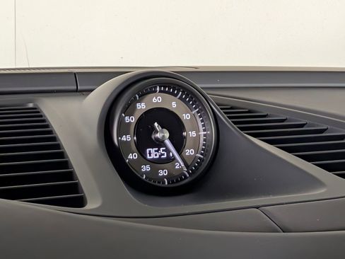 New 2026 Porsche Macan Turbo Electric image 30