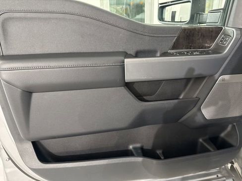 Used 2024 Ford F250 Lariat w/ FX4 Off-Road Package image 18