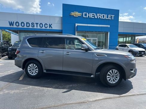 Used 2022 Nissan Armada SV image 2