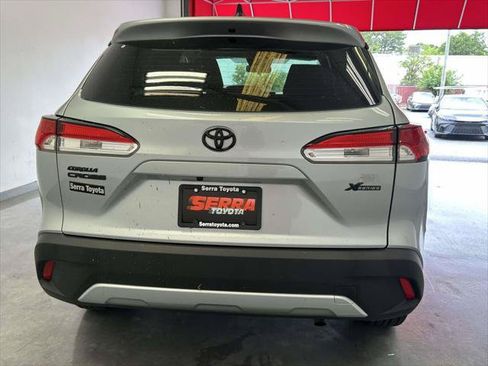 Certified 2025 Toyota Corolla Cross L FWD image 4