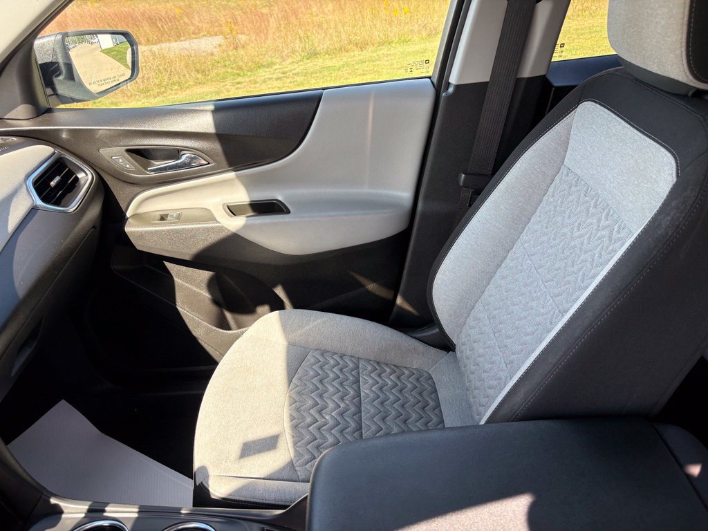 Used 2024 Chevrolet Equinox LS w/ LS Convenience Package FWD image 16