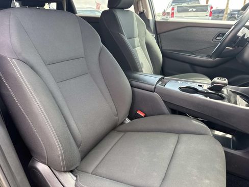 Used 2023 Nissan Rogue S FWD image 12