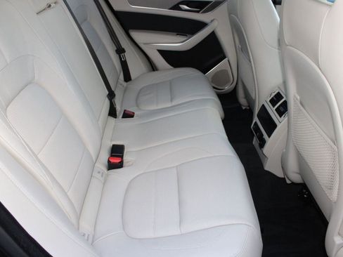 Used 2025 Jaguar F-PACE R-Dynamic S image 31