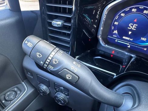 Used 2022 Chevrolet Silverado 1500 LT image 12