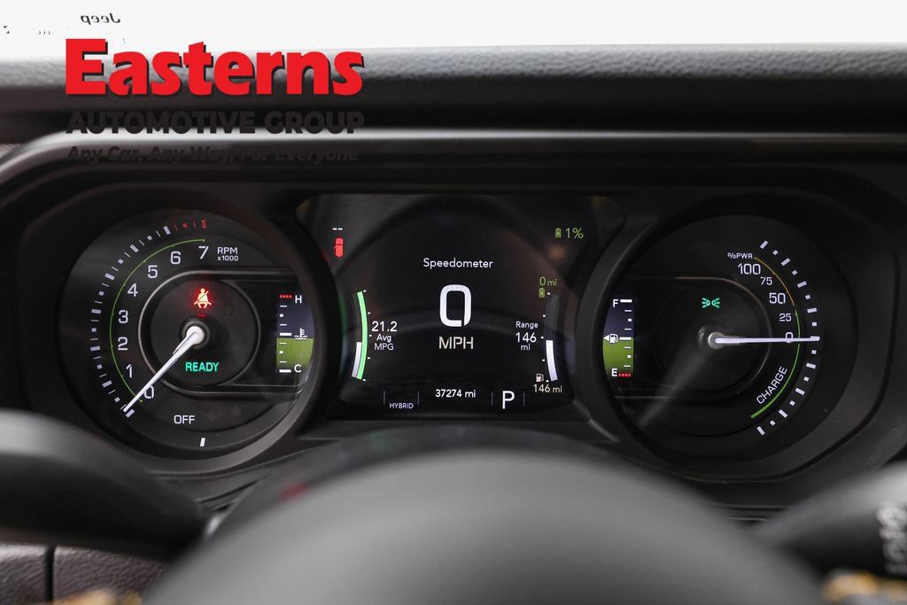 Used 2024 Jeep Wrangler Unlimited w/ Convenience Group AWD/4WD image 20