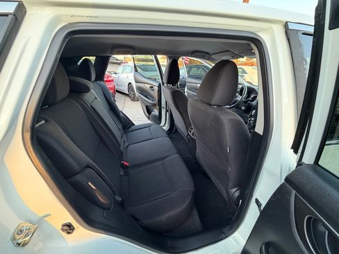 Used 2020 Nissan Rogue Sport S image 12