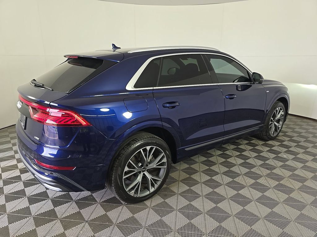 Used 2023 Audi Q8 Premium Plus w/ Premium Plus Package AWD/4WD image 3
