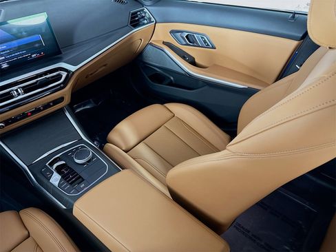 Certified 2023 BMW 330i Sedan w/ M Sport Package image 25