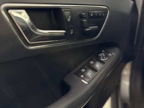 Used 2010 Mercedes-Benz E 350 Sedan image 10