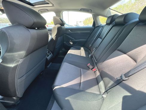 Used 2018 Honda Accord EX image 25